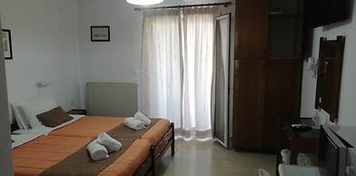 Likourgos beach apartments