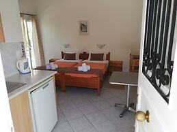 Likourgos beach apartments