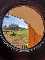 Cosy Countryside Cabin - Sleeps 2, Parking & Farm