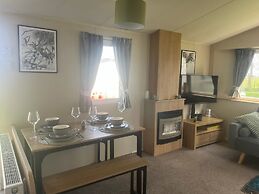 Ashcroft Coast - 2 Bed - Sleeps 4 - Pets Ok