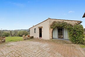 Relaxing Tuscan Countryside Near Florence