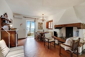 Relaxing Tuscan Terrazza Near Florence