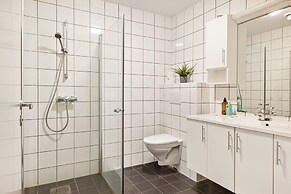 Fløyen Suites - Private Rooms I Location