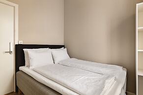 Fløyen Suites - Private Rooms I Location