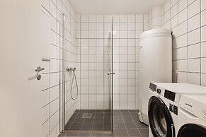 Fløyen Suites - Private Rooms I Location