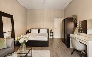 Fløyen Suites - Private Rooms I Location