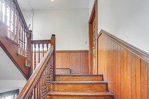 Walk to Harvard Square: Apartment in Cambridge