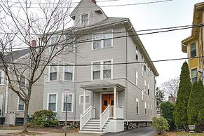 Walk to Harvard Square: Apartment in Cambridge
