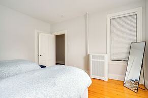 Walk to Harvard Square: Apartment in Cambridge