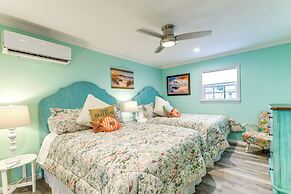 2 Mi to Rockport Beach: Cozy Hideaway!