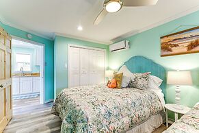 2 Mi to Rockport Beach: Cozy Hideaway!