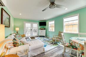 2 Mi to Rockport Beach: Cozy Hideaway!