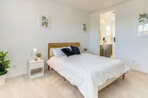 4 Mi to South Mountain Park: Phoenix Area Home