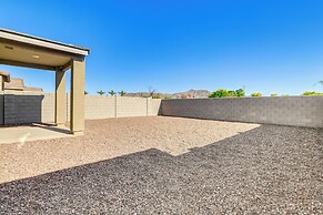 4 Mi to South Mountain Park: Phoenix Area Home