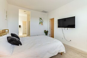 4 Mi to South Mountain Park: Phoenix Area Home