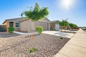 4 Mi to South Mountain Park: Phoenix Area Home