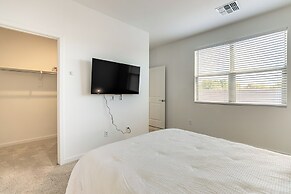 4 Mi to South Mountain Park: Phoenix Area Home