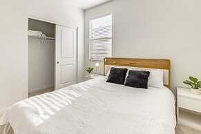 4 Mi to South Mountain Park: Phoenix Area Home