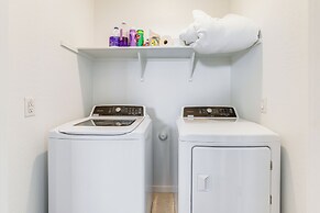 4 Mi to South Mountain Park: Phoenix Area Home