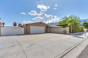 Play & Stay: Backyard Oasis in Palm Springs