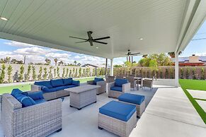 Play & Stay: Backyard Oasis in Palm Springs