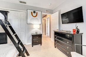 9 Mi to Wdw: Townhouse w/ Balcony in Davenport!