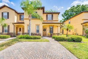 9 Mi to Wdw: Townhouse w/ Balcony in Davenport!