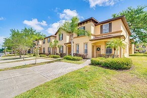 9 Mi to Wdw: Townhouse w/ Balcony in Davenport!