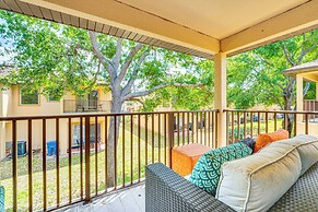 9 Mi to Wdw: Townhouse w/ Balcony in Davenport!