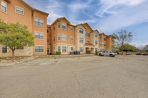 3 Mi to Hospitals: Stylish Condo in San Antonio!