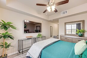 3 Mi to Hospitals: Stylish Condo in San Antonio!