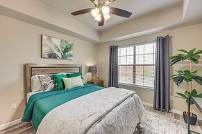 3 Mi to Hospitals: Stylish Condo in San Antonio!