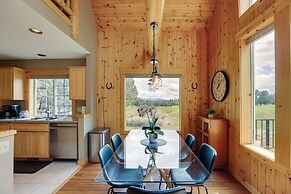 Hot Tub + Golf View: Eagle Crest Resort Escape!