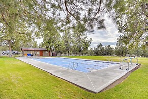 Hot Tub + Golf View: Eagle Crest Resort Escape!