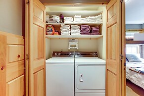 Hot Tub + Golf View: Eagle Crest Resort Escape!