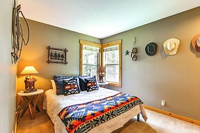 Hot Tub + Golf View: Eagle Crest Resort Escape!