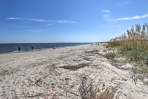 Beach Access: Ocean-view Condo w/ Screened Balcony