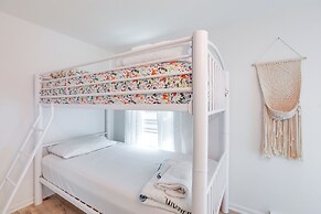 Walk to Campus & Palmer Square: Dtwn Townhome