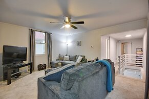 2 Mi to Historic District: Cozy Home in Quincy!