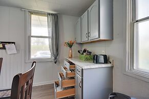 2 Mi to Historic District: Cozy Home in Quincy!