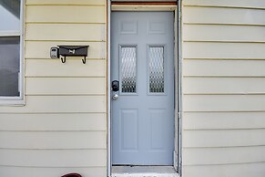 2 Mi to Historic District: Cozy Home in Quincy!