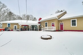 Walk to Lake Huron Beaches: Home w/ Fire Pit!