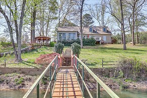Private Dock: 'the River House' in Heber Springs!
