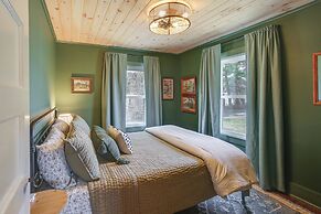 7 Mi to Catamount & Butternut: Mountain-view Home