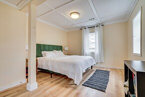 Waterfront Eagle Lake Home w/ Yard & Deck