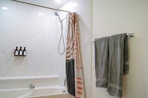 Waterfront Eagle Lake Home w/ Yard & Deck