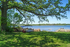 Waterfront Eagle Lake Home w/ Yard & Deck