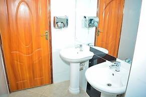 The 818 Hotel Ol Kalou