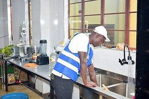 The 818 Hotel Ol Kalou