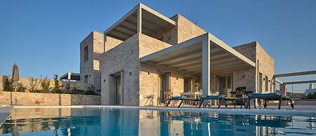 Villa Helia With Swimming Pool